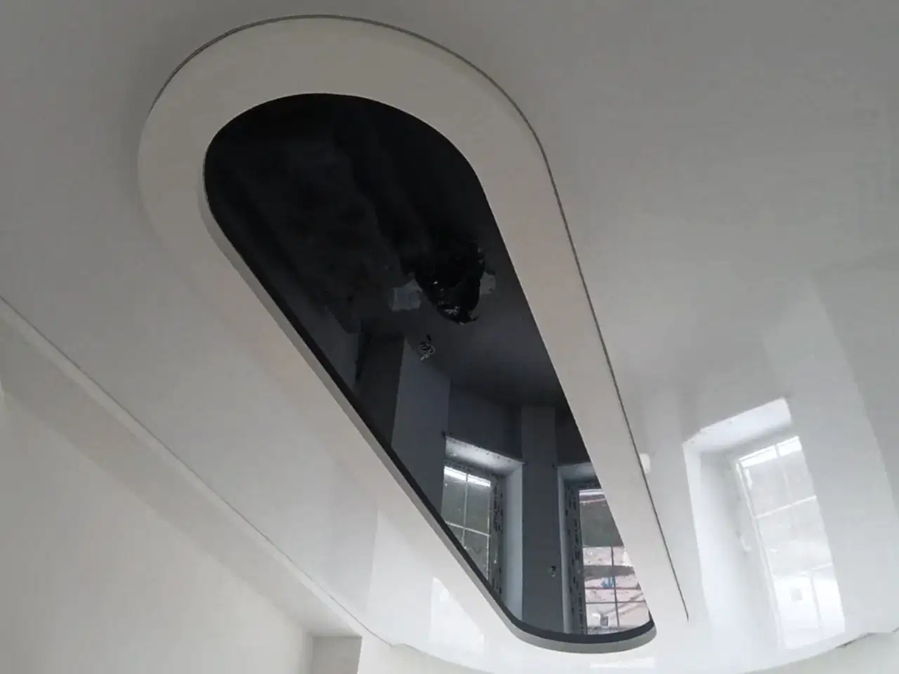 Сколько служат натяжные потолки и от чего зависит их срок эксплуатации?