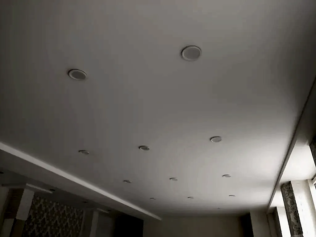 Что такое ПВХ-пленка для натяжных потолков