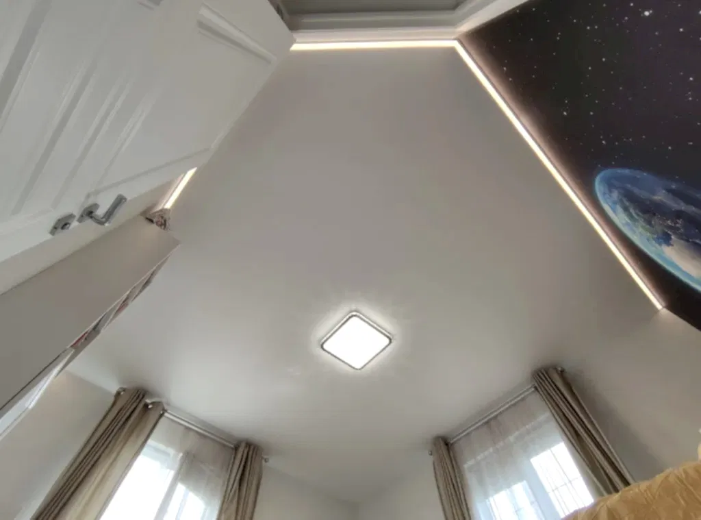 Как выбрать надежную компанию для ремонта потолков